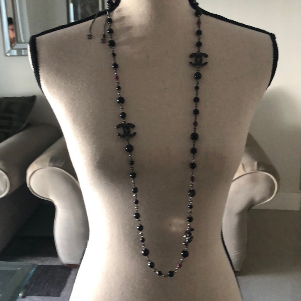 Chanel classic necklace